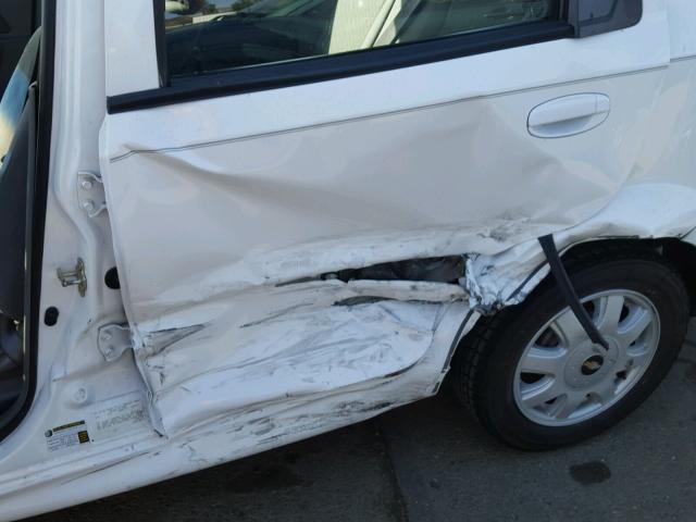 KL1TJ52674B240706 - 2004 CHEVROLET AVEO LS WHITE photo 9