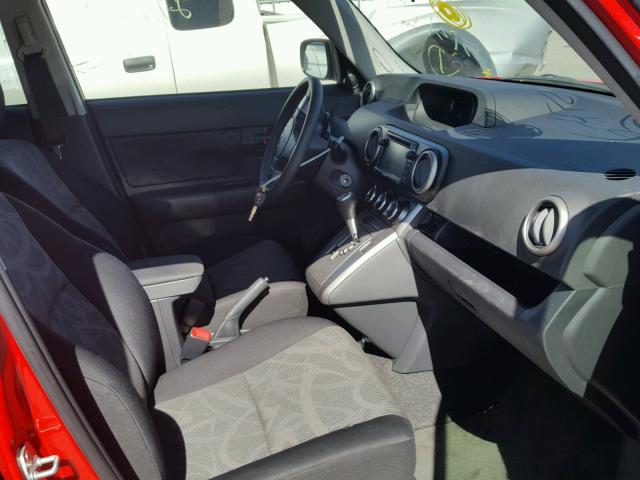 JTLZE4FE7FJ071285 - 2015 TOYOTA SCION XB RED photo 5