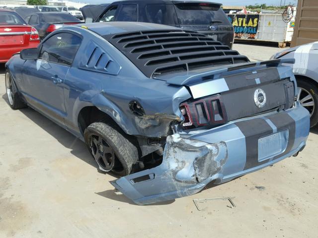 1ZVFT82H355173490 - 2005 FORD MUSTANG GT BLUE photo 3