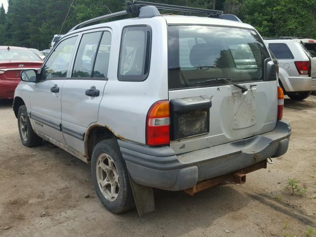 2CNBJ13C1Y6908585 - 2000 CHEVROLET TRACKER SILVER photo 3