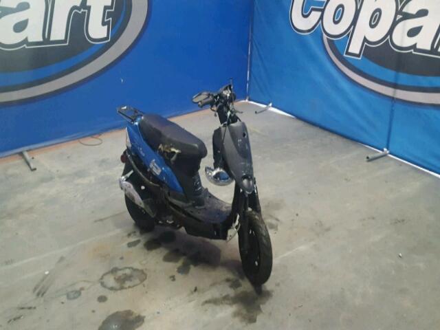 L9NPEACB4F1005323 - 2017 TAOT SCOOTER BLUE photo 1