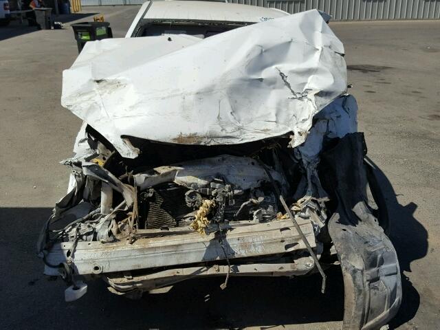 JTDBE32K420013086 - 2002 TOYOTA CAMRY LE თეთრი ფოტო 10