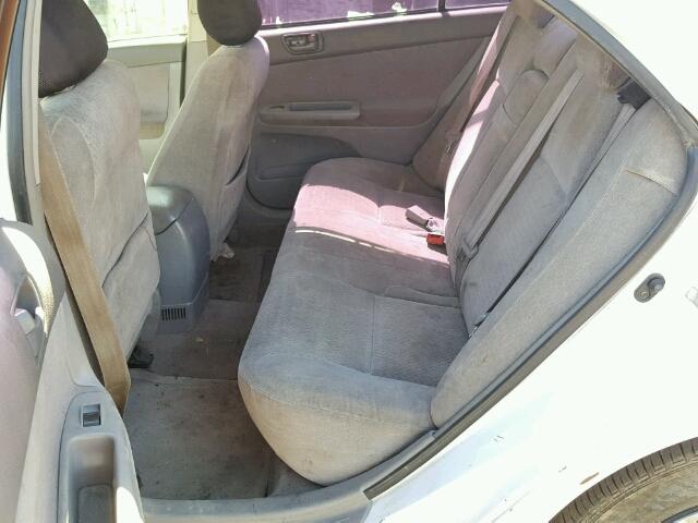 JTDBE32K420013086 - 2002 TOYOTA CAMRY LE თეთრი ფოტო 6