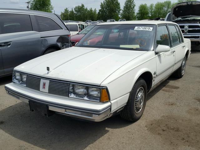 1G3CW69B1G1323318 - 1986 OLDSMOBILE 98 REGENCY WHITE photo 2