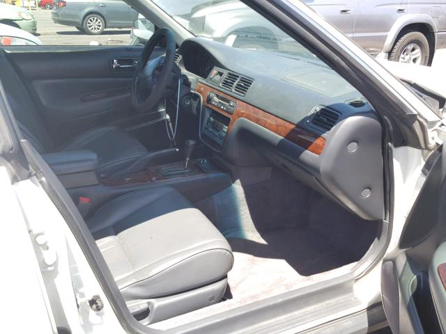 JH4UA2657WC004999 - 1998 ACURA 2.5TL WHITE photo 5