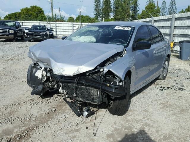 3VW2K7AJ5DM240647 - 2013 VOLKSWAGEN JETTA BASE SILVER photo 2