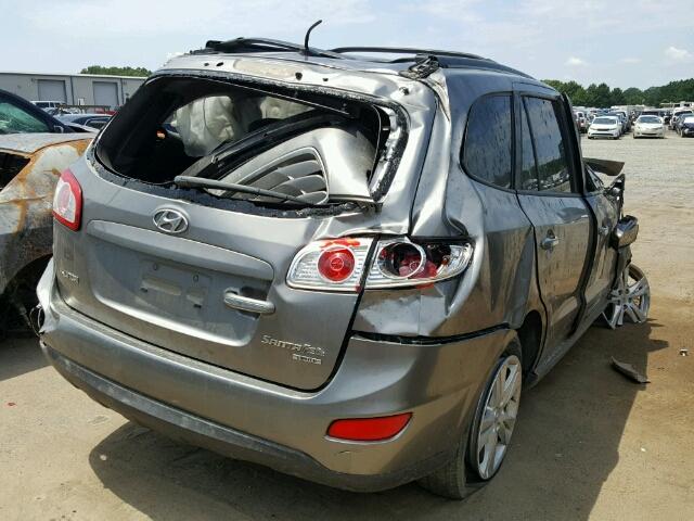 5XYZK4AG8BG063798 - 2011 HYUNDAI SANTA FE L GRAY photo 4