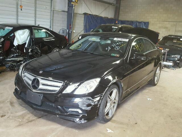 WDDKJ7CBXBF119725 - 2011 MERCEDES-BENZ E BLACK photo 2