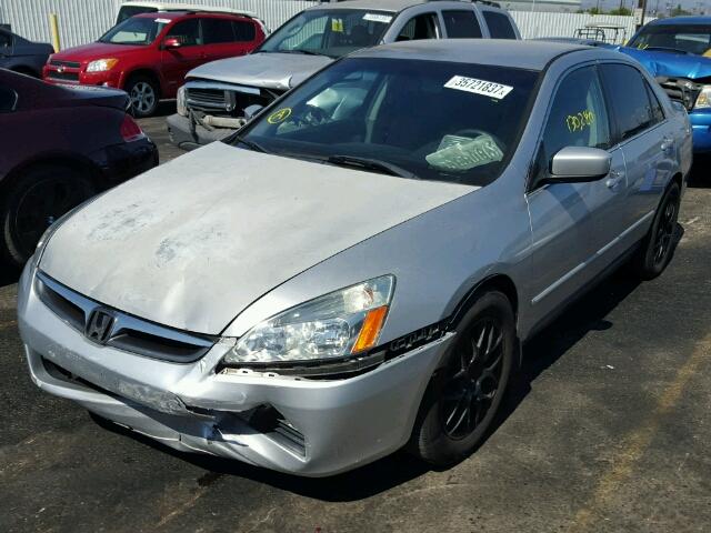 1HGCM564X7A221085 - 2007 HONDA ACCORD LX SILVER photo 2