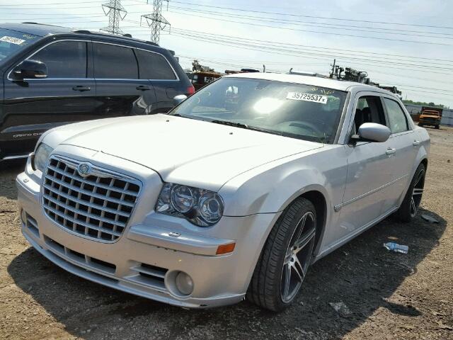 2C3LA73W26H377652 - 2006 CHRYSLER 300C SRT-8 SILVER photo 2