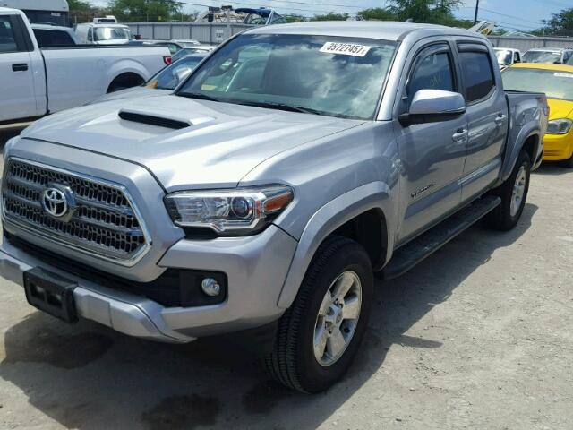 3TMCZ5ANXGM007197 - 2016 TOYOTA TACOMA DCS SILVER photo 2