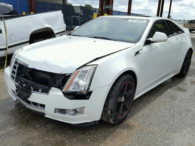 1G6DJ1E31C0117102 - 2012 CADILLAC CTS PERFOR WHITE photo 2