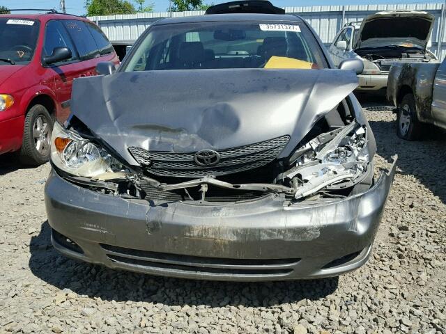 JTDBF30K720056661 - 2002 TOYOTA CAMRY LE BROWN photo 9