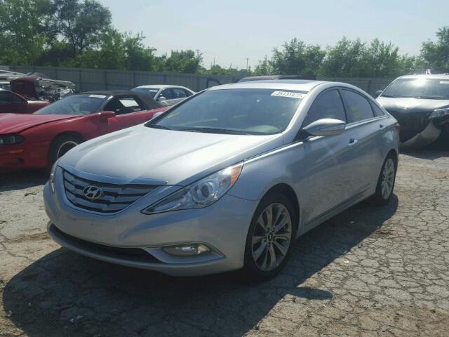 5NPEC4AB8BH243713 - 2011 HYUNDAI SONATA SE SILVER photo 2