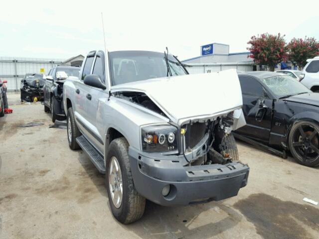 1D7HW48KX5S156160 - 2005 DODGE DAKOTA QUA SILVER photo 1