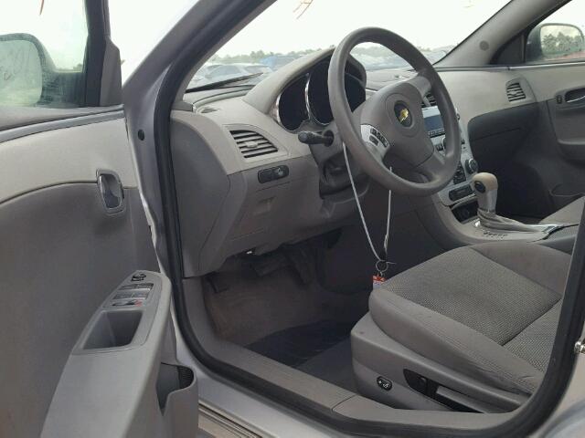 1G1ZA5EUXCF389737 - 2012 CHEVROLET MALIBU LS 银色 照片 9