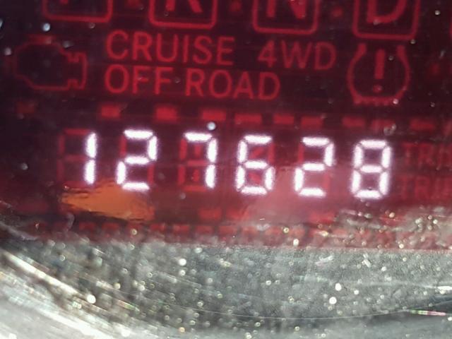 2V4RW4D14AR407672 - 2010 VOLKSWAGEN ROUTAN S SILVER photo 8