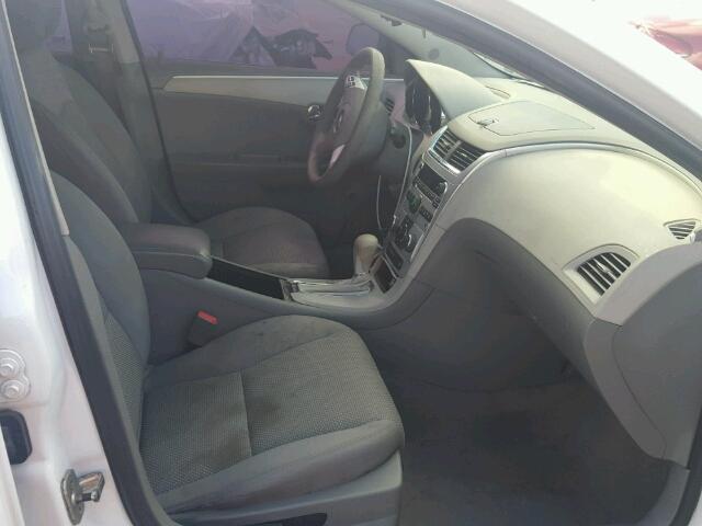 1G1ZA5EU6BF146330 - 2011 CHEVROLET MALIBU LS WHITE photo 5