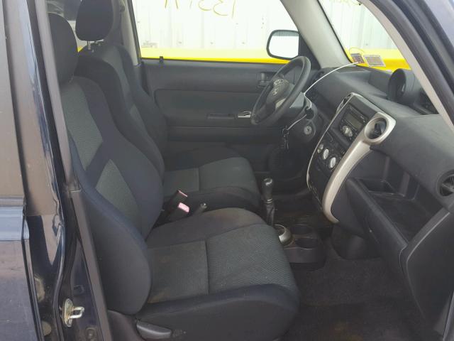 JTLKT334764111103 - 2006 TOYOTA SCION XB BLUE photo 5