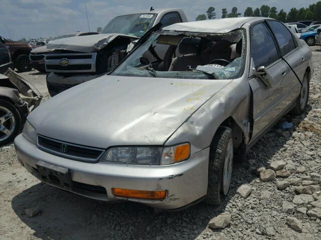 1HGCD5689VA184448 - 1997 HONDA ACCORD VAL SILVER photo 2