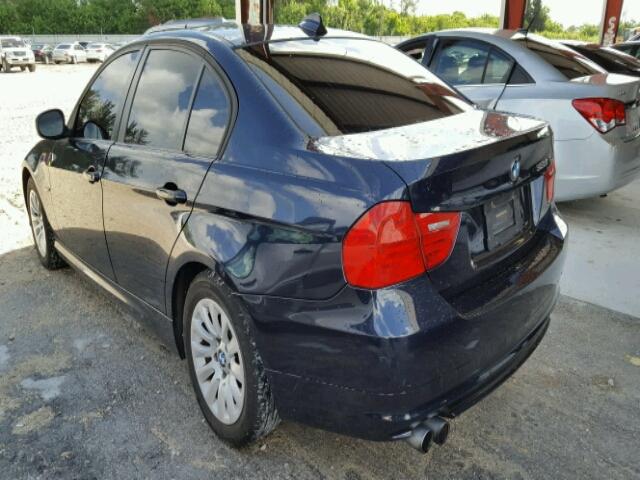 WBAPH73569E127033 - 2009 BMW 328 BLUE photo 3