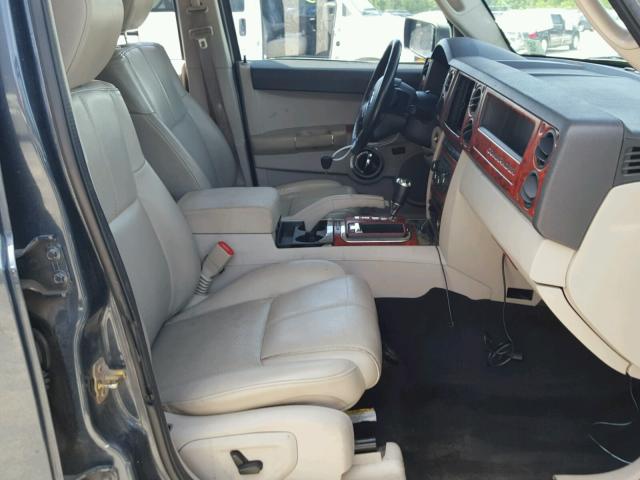 1J8HG582X6C306012 - 2006 JEEP COMMANDER CHARCOAL photo 5
