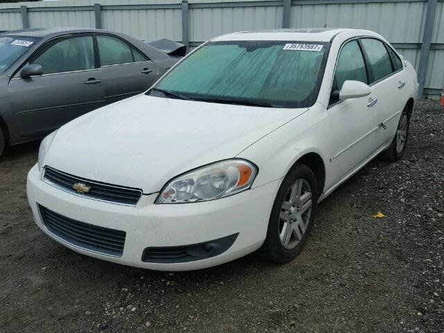 2G1WU58R979250800 - 2007 CHEVROLET IMPALA LTZ WHITE photo 2