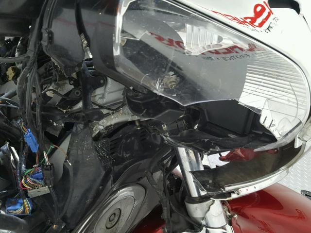 1HFSC47H7AA903590 - 2010 HONDA GL1800 RED photo 16