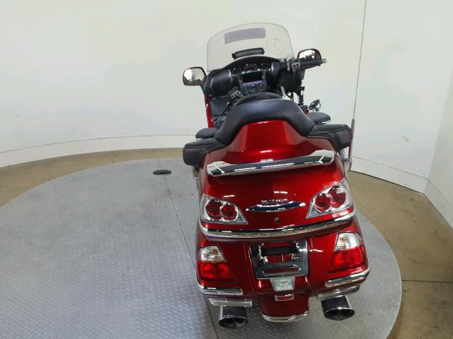 1HFSC47H7AA903590 - 2010 HONDA GL1800 RED photo 9