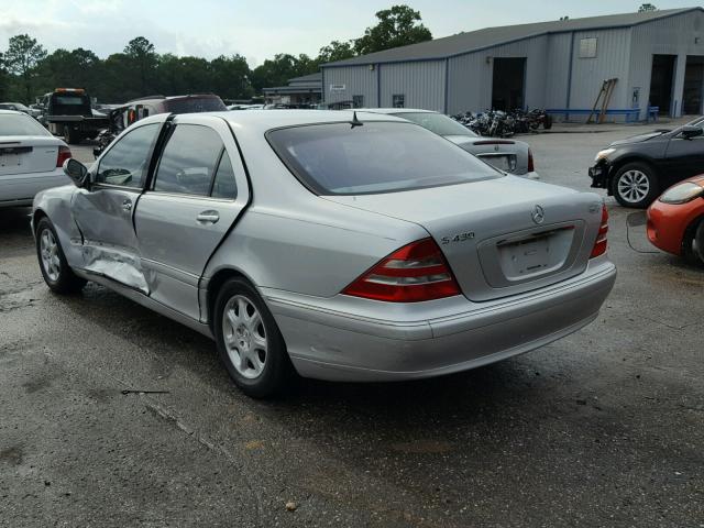 WDBNG70J22A294788 - 2002 MERCEDES-BENZ S 430 SILVER photo 3
