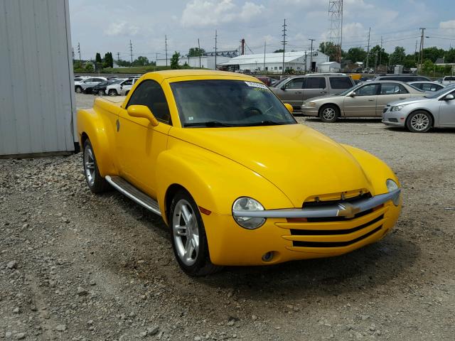 1GCES14P94B112206 - 2004 CHEVROLET SSR YELLOW photo 1