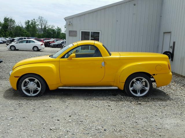 1GCES14P94B112206 - 2004 CHEVROLET SSR 黄色 照片 9