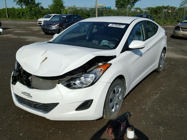 5NPDH4AE8DH300308 - 2013 HYUNDAI ELANTRA GL WHITE photo 2