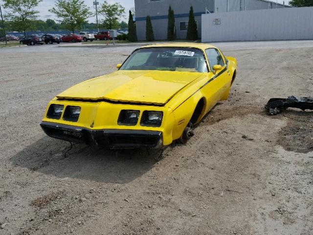 1G2AS87J3BN120350 - 1981 PONTIAC FIREBIRD YELLOW photo 2