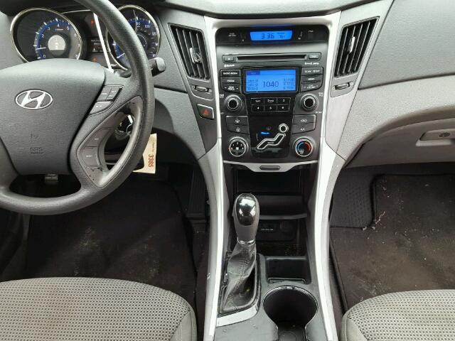 5NPEB4AC0DH516335 - 2013 HYUNDAI SONATA GLS BLUE photo 9