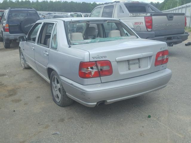 YV1LS5371W1527197 - 1998 VOLVO S70 T5 TUR SILVER photo 3