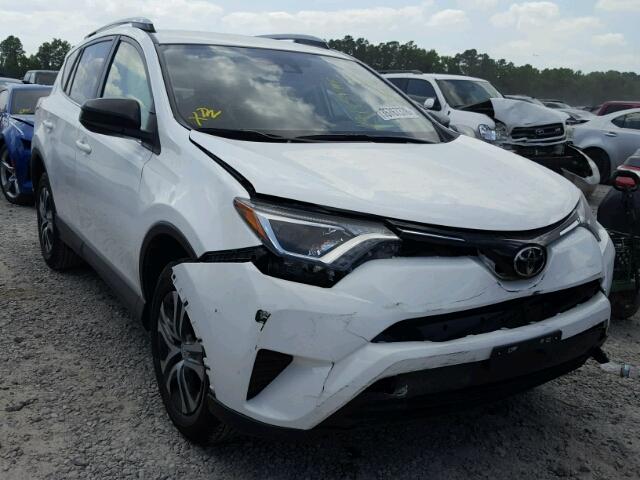 JTMZFREV9HJ701415 - 2017 TOYOTA RAV4 LE WHITE photo 1