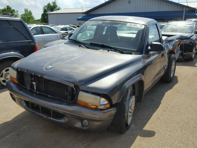 1B7FL16X62S716050 - 2002 DODGE DAKOTA BAS GRAY photo 2