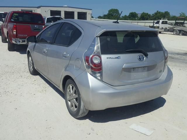 JTDKDTB3XD1539070 - 2013 TOYOTA PRIUS C SILVER photo 3