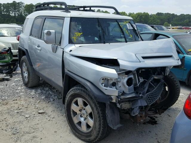 JTEBU11F470002023 - 2007 TOYOTA FJ CRUISER SILVER photo 1