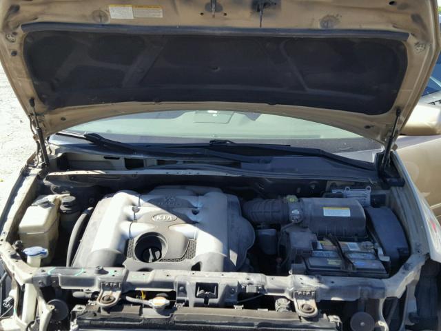 KNDMB233666042353 - 2006 KIA SEDONA EX GOLD photo 7