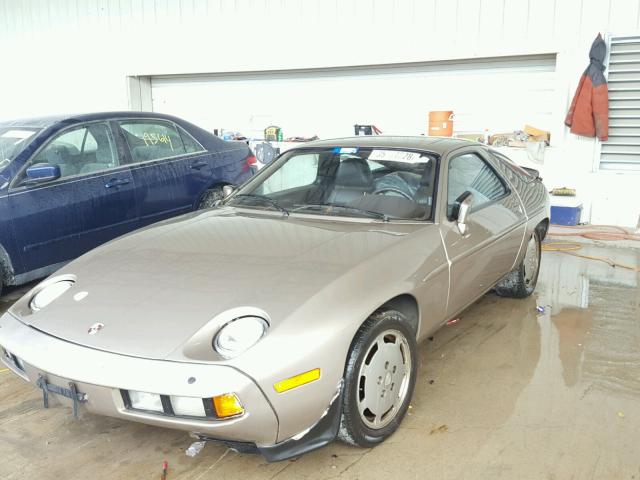 WP0JB0922DS860382 - 1983 PORSCHE 928 S BEIGE photo 2