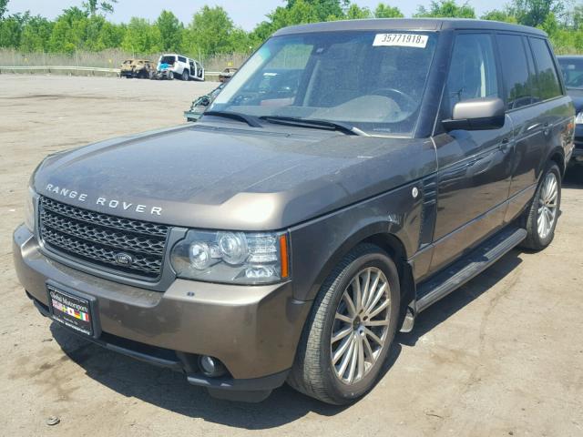 SALME1D48BA340928 - 2011 LAND ROVER RANGE ROVE TAN photo 2