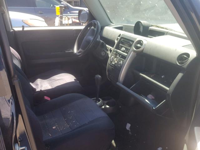 JTLKT324550192335 - 2005 TOYOTA SCION XB Blau Foto 5