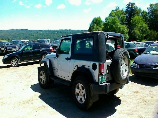 1J4AA2D17AL146471 - 2010 JEEP WRANGLER S SILVER photo 3