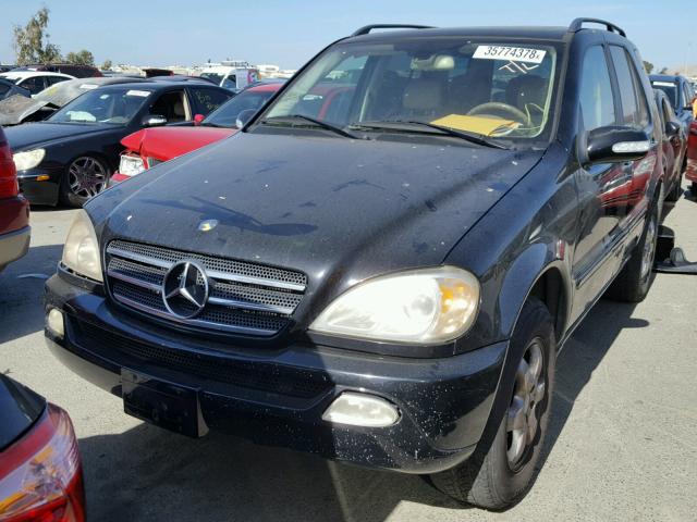 4JGAB75E32A297530 - 2002 MERCEDES-BENZ ML 500 BLACK photo 2