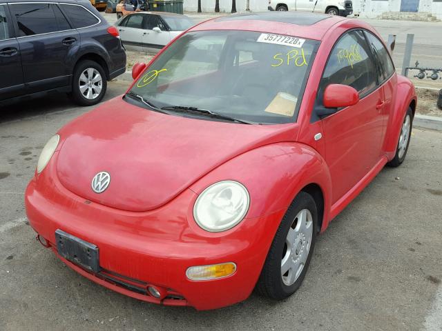 3VWCC21CXYM468980 - 2000 VOLKSWAGEN NEW BEETLE 红色 照片 2