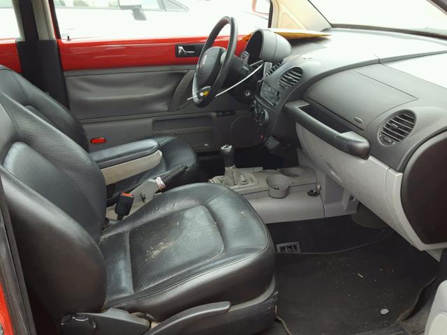 3VWCC21CXYM468980 - 2000 VOLKSWAGEN NEW BEETLE 红色 照片 5