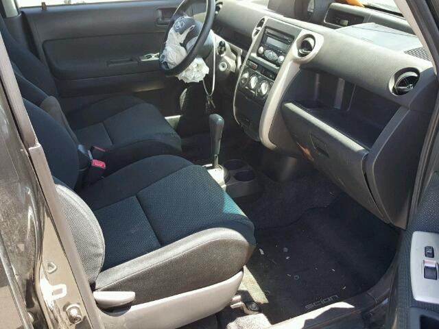 JTLKT324364071250 - 2006 TOYOTA SCION XB BLACK photo 5