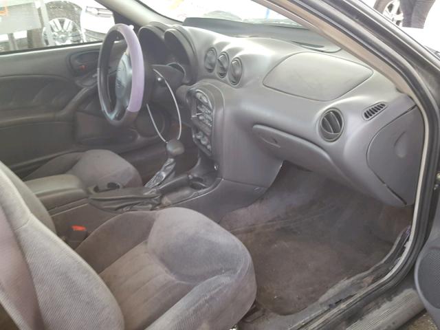 1G2NE12T8YM746046 - 2000 PONTIAC GRAND AM S 黑色 照片 5